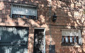 La Casa de al Lado con Garage !!!